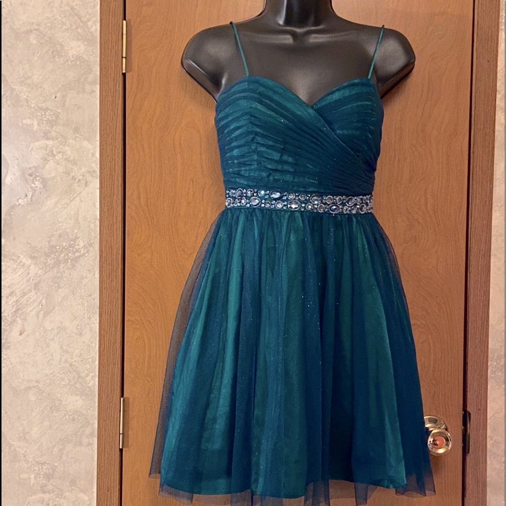 Semi Formal Tulled Dress W/ Spaghetti Straps - Picture 2 of 6